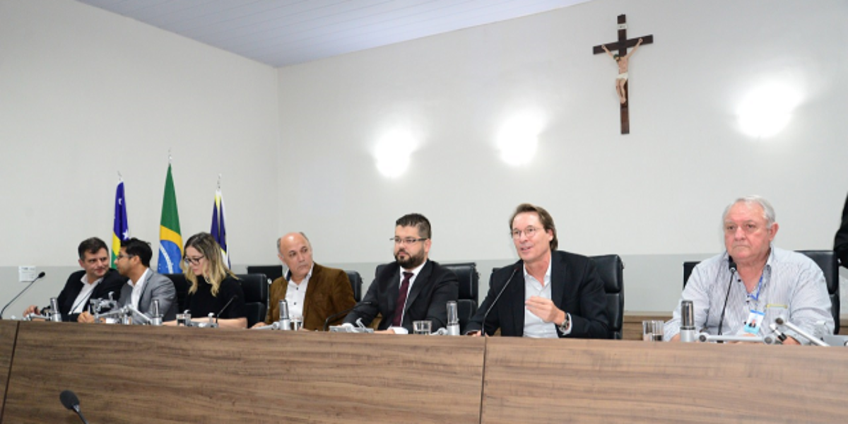 Audiência pública discute contrato de saneamento em Anápolis