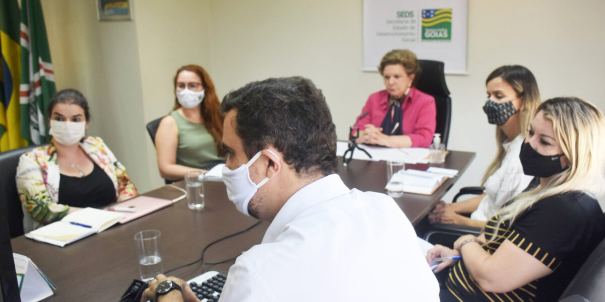 Governo de Goiás lança cartilha e participa de debate sobre prevenção ao suicídio