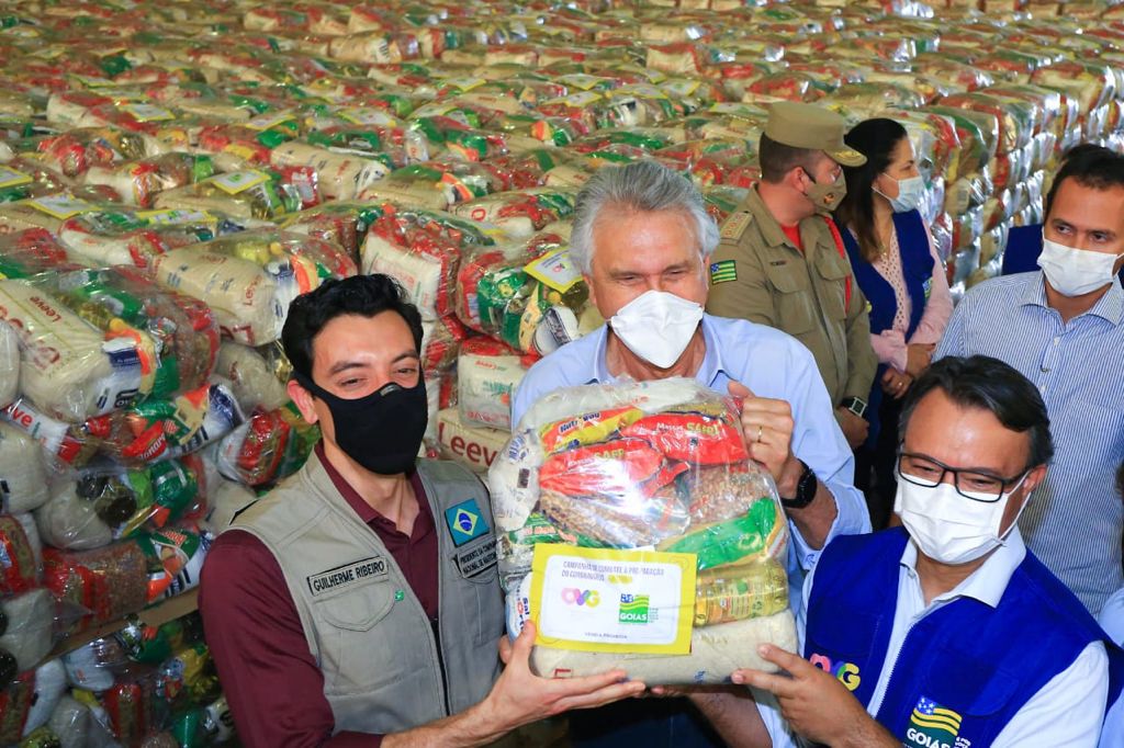 Governo de Goiás reforça distribuição de cestas básicas com mais 250 mil kits de alimentos em nova etapa de entrega