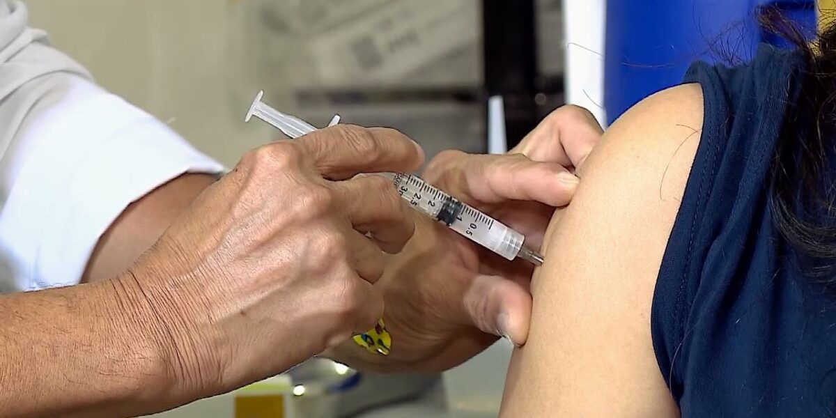 Índice de vacinação contra gripe segue baixo em Goiás