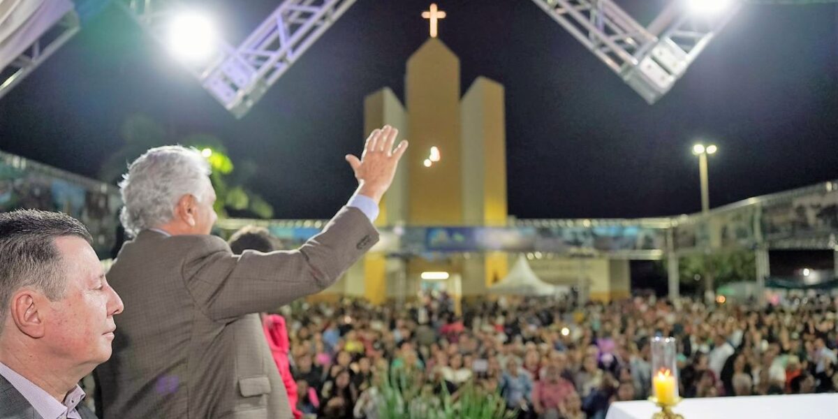 Governador prestigia Festa do Divino Pai Eterno em Panamá