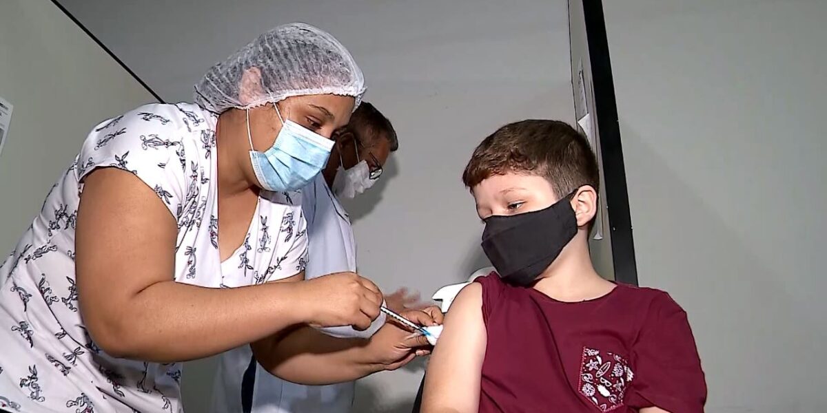 Saúde faz alerta pela vacinação das crianças contra a Covid