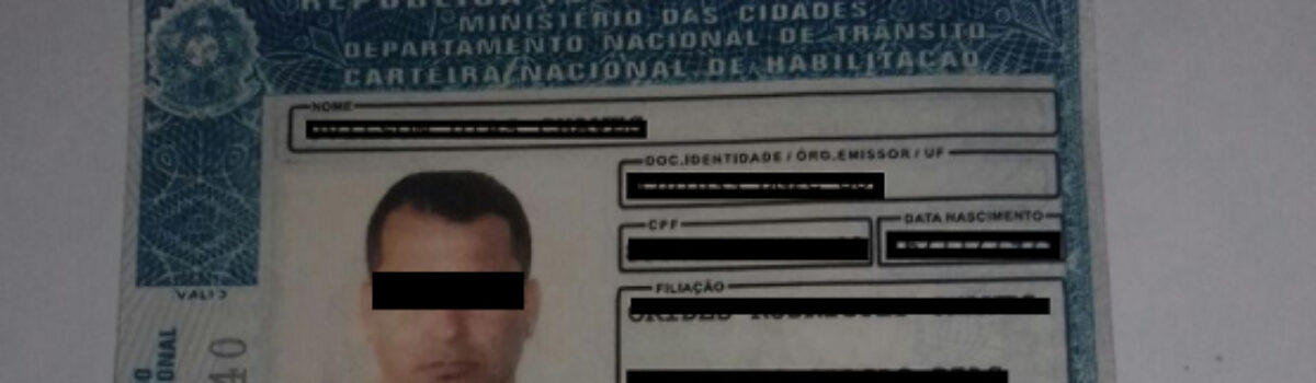 Assistência policial do Detran flagra condutor com CNH falsa
