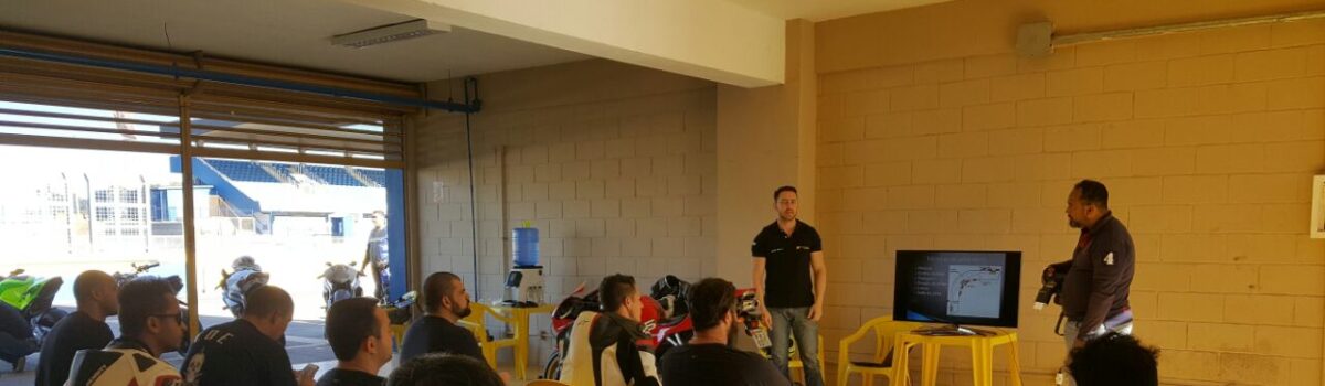 Campeão brasileiro de motovelocidade dá curso de pilotagem em Goiânia